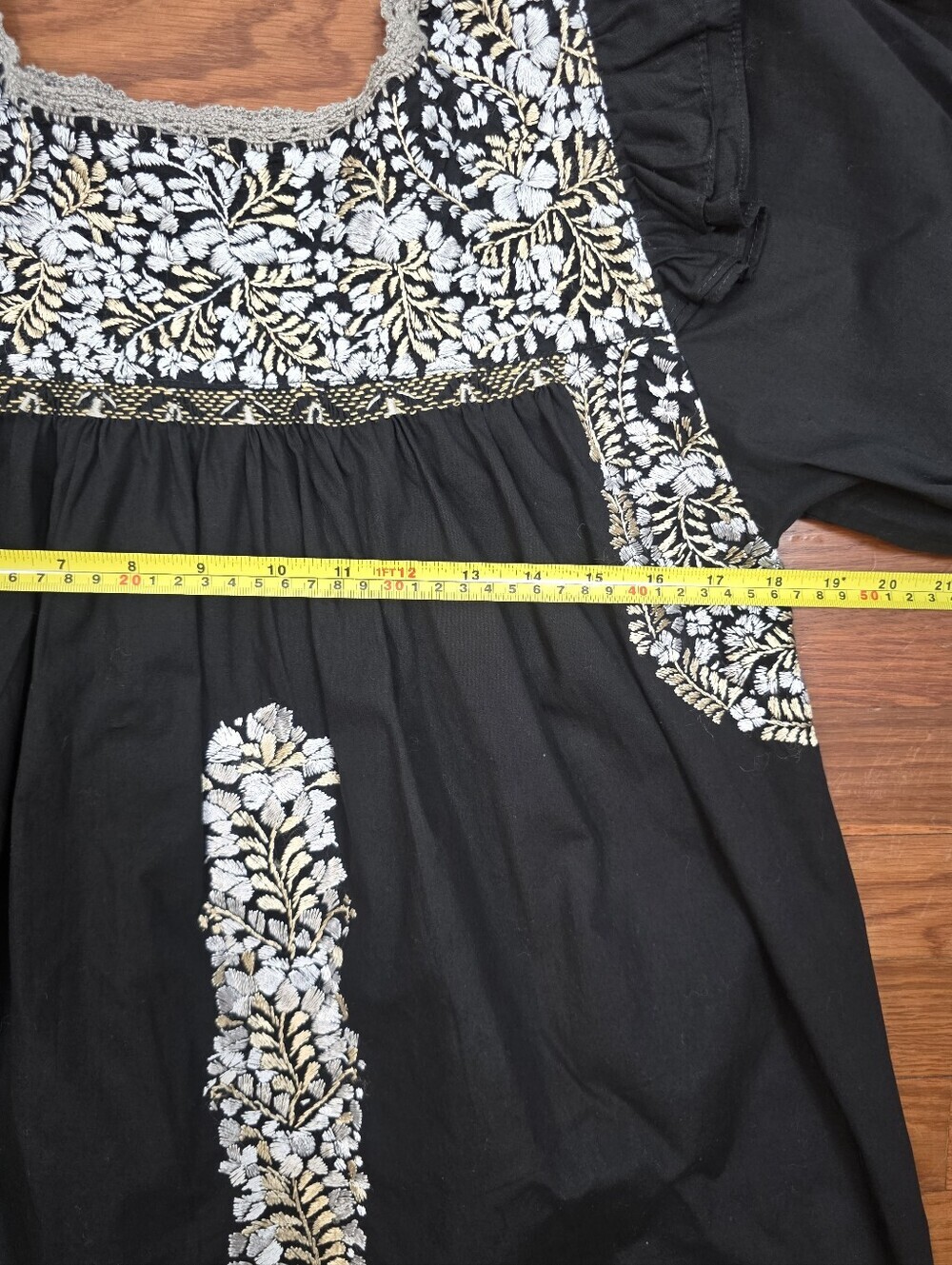 Mi Golondrina Black Floral Embroidered Blouse Sz.M Cotton Peasant Boho Top - Picture 11 of 14